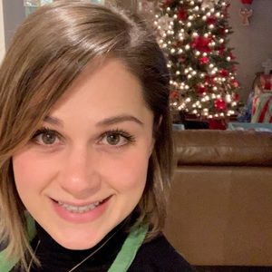 Meet your Posher, Alisa